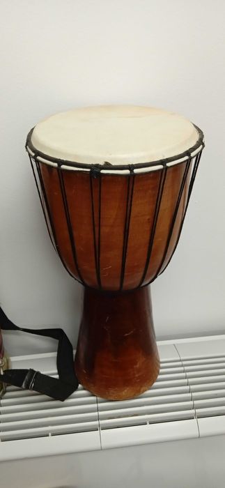 Instrumentos tradicionais da Índia e África percurcao como novos