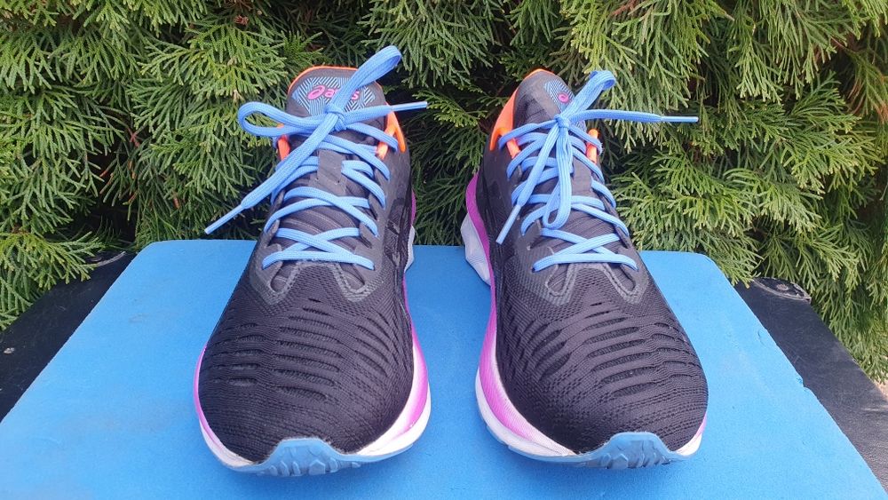 Кросівки asics gel novablast