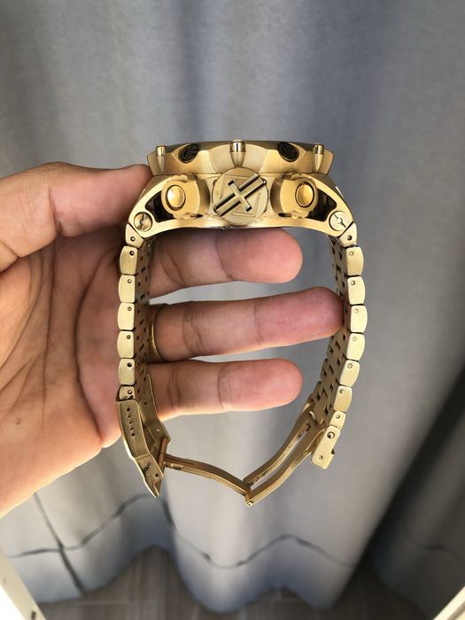 Invicta Reserve Venom Hybrid Dourado