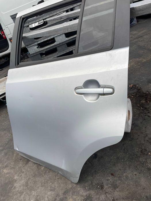 Daihatsu Materia  Kompletne drzwi tylne lewe