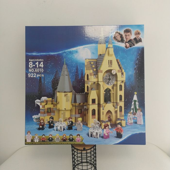 Конструктор Harry Potter Годинникова вежа Хогвартса 922 деталей