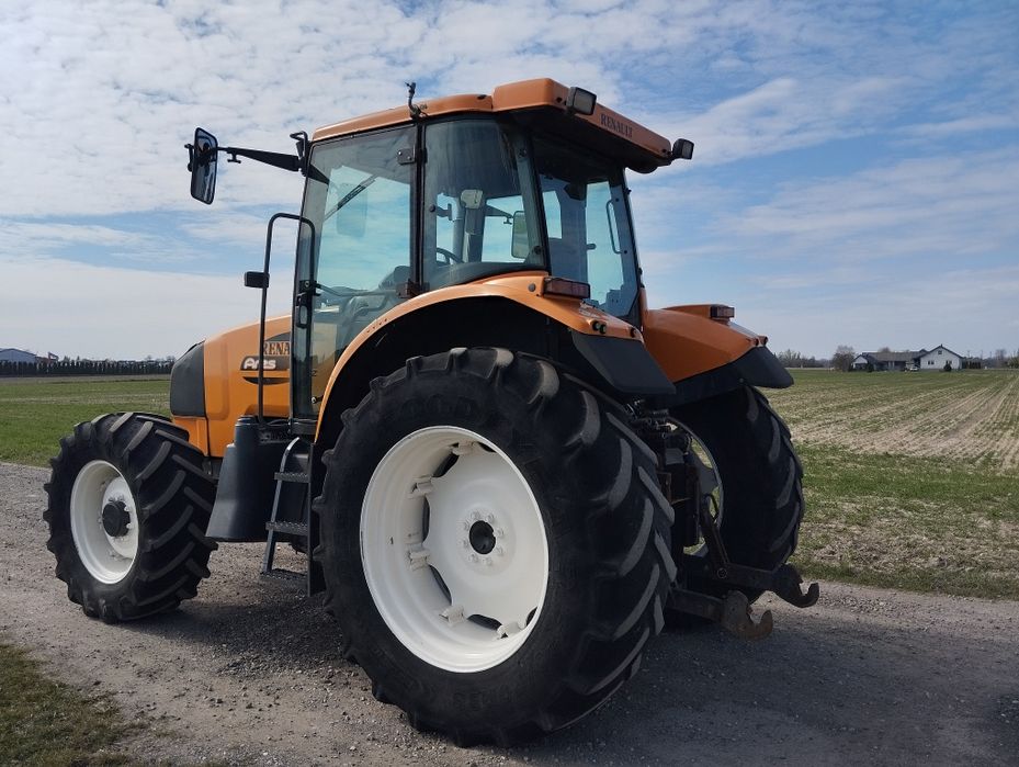 Renault Ares 616