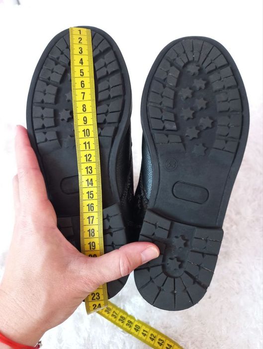 Демісезонні ботинки чоботи сапоги натуральна шкіра чорні для дівчинки