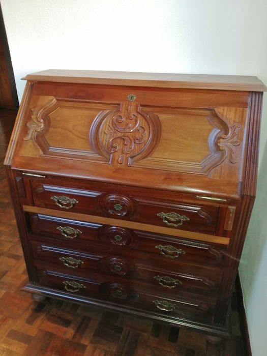 Armários, cómodas, cama