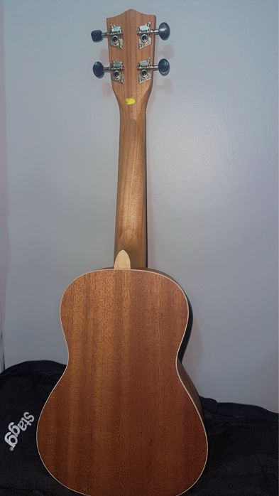 Ukulele + afinador