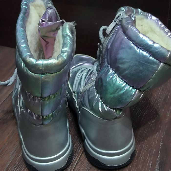 Чобітки зимові б/в 37р