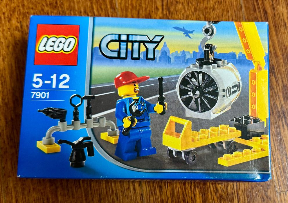 LEGO City  - Airplane Mechanic - 7901