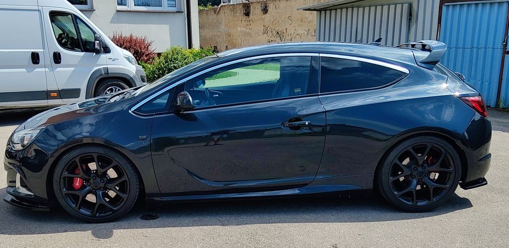 Samochód Opel Astra J OPC