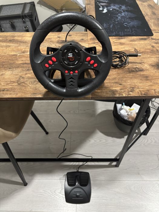 Volante Gaming SD com Pedais. Mais informações inviem mensagem