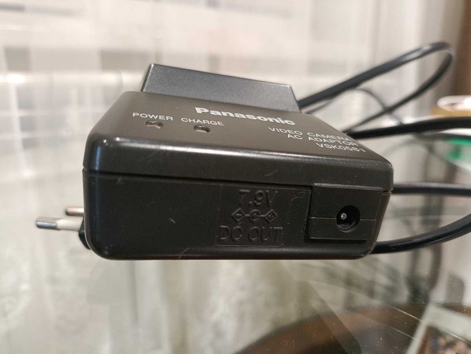 Зарядний пристрій для камер Панасонік Panasonic  VSK-0581