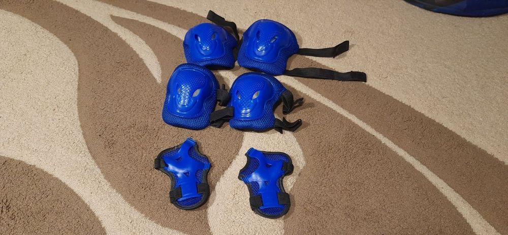 Комплект наколінники, налокітники, та захист для рук