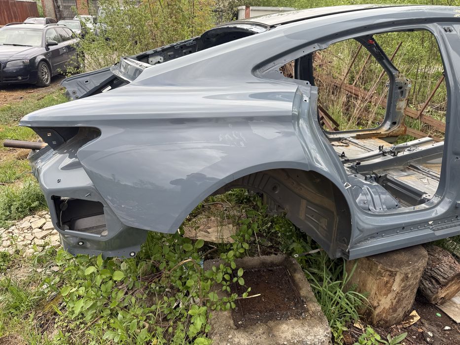 Задня права чвертка Audi E-tron GT