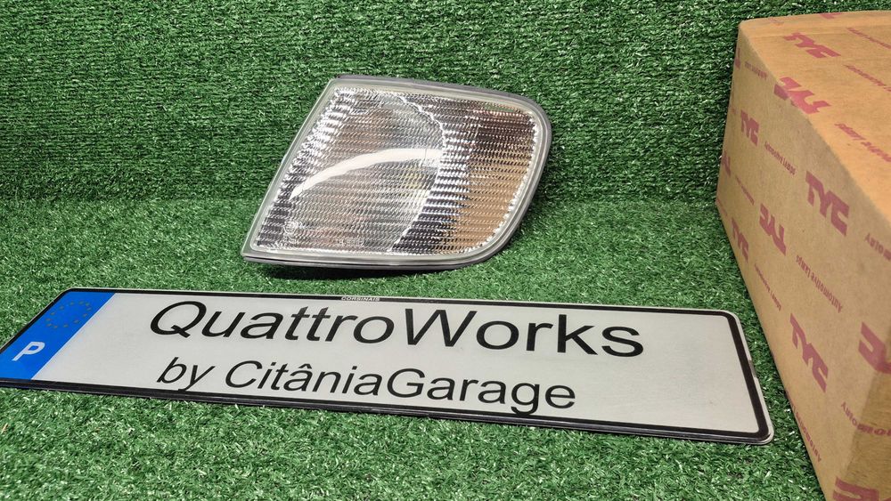 Pisca Farolim Frente Esquerdo Branco TYC Audi A6 C4 1994 a 1998 Ref. 4A0953049D - Novo