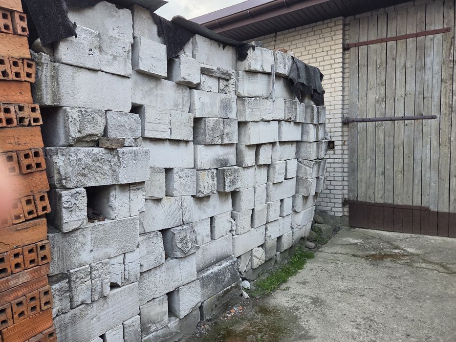 Cegły w calosci lub na sztuki