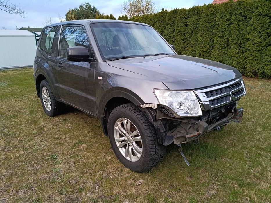 Mitsubishi Pajero 2018 3.2 190km automat