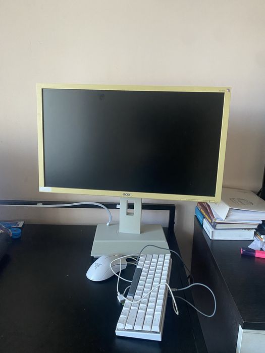 продам клавіатуру,мишку і монітор разом,писати в лс