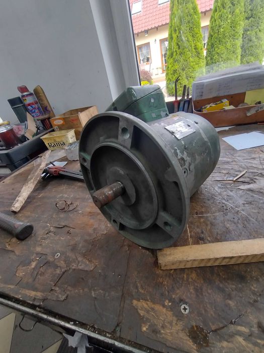 Silnik elektryczny  2,2 kw 960 obr obr 0,37 900 obr oraz 2900 obr