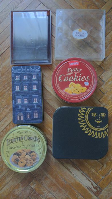 Коробки різні пластик метал