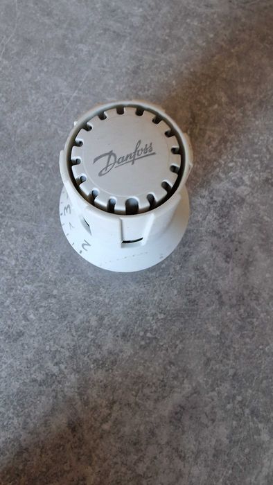 Głowica termostatyczna RAW-K M30x1,5 8-28C DANFOSS