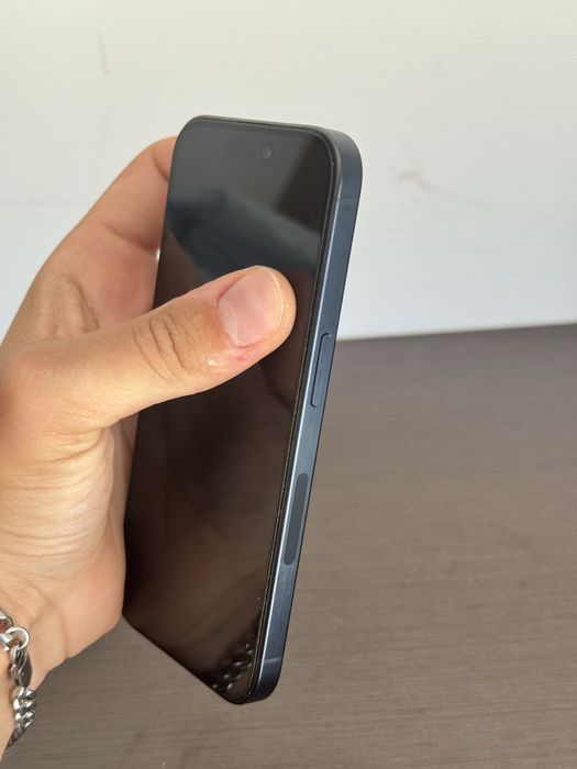 iPhone 15 Pro 128Gb c/ Caixa