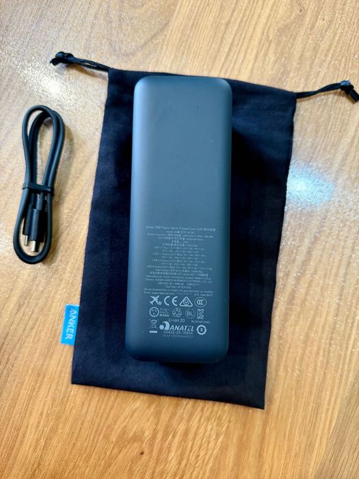 Power Bank Anker 737