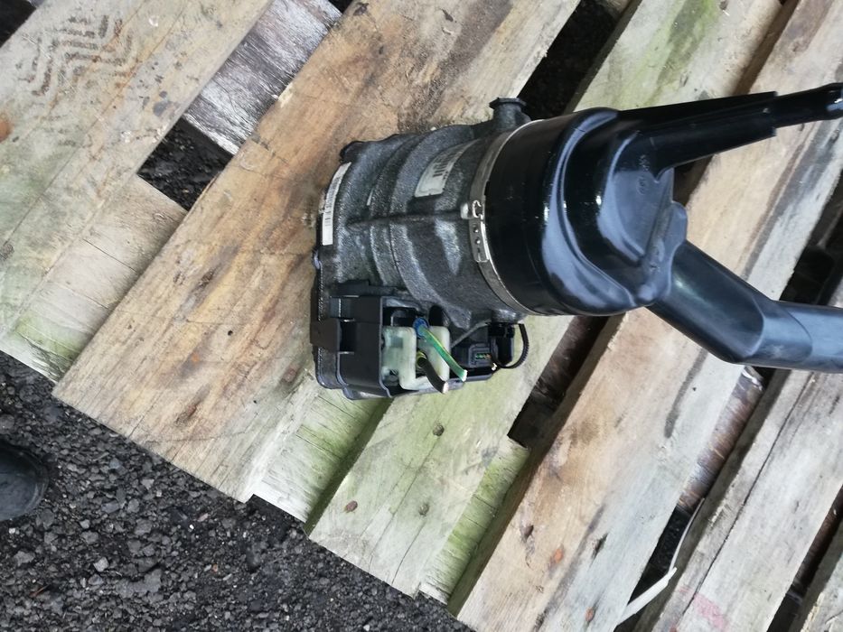 Pompa wspomagania Peugeot rcz