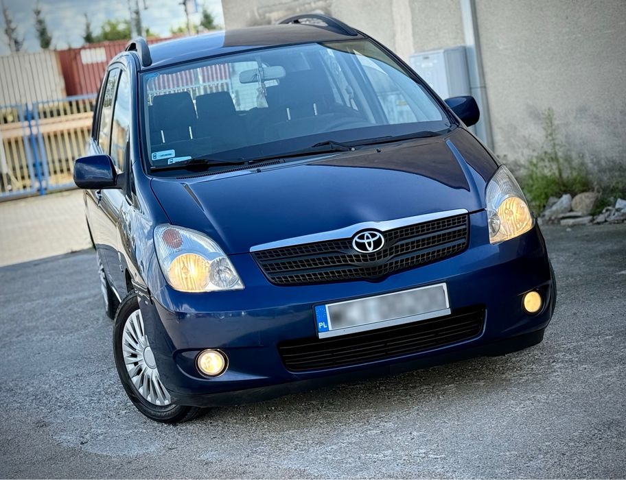 Toyota Corolla Verso 2002r. 2.0 D4D 90KM Climatronic Elektryka Zadbana Długie Opłaty 18 Lat W Jednej Rodzinie !