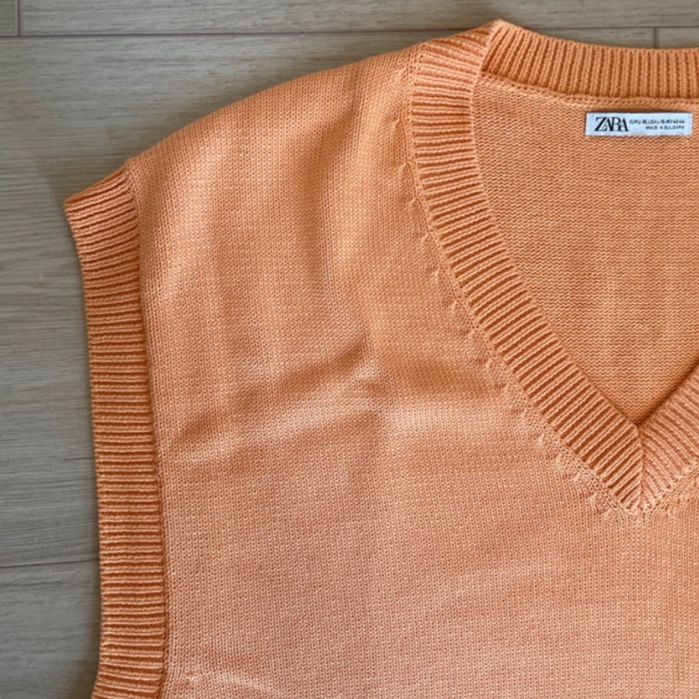 Жилетка від Zara
