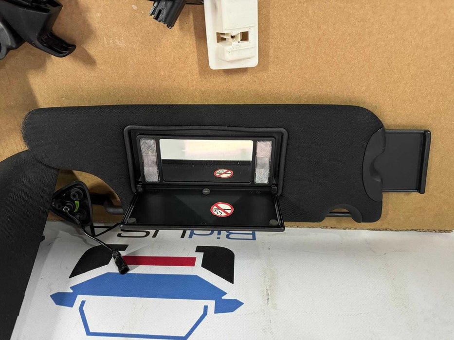 Kompletna Podsufitka Dodge Challenger 15+ Czarna rączki słupki lampki