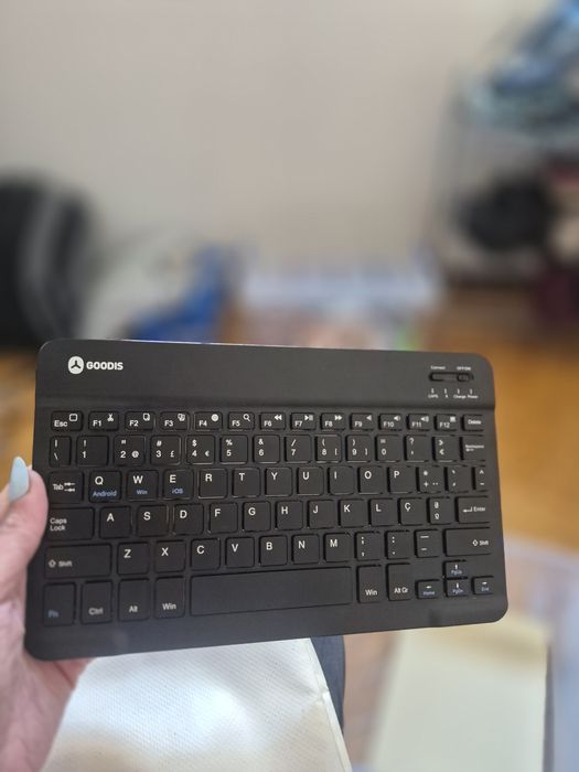 Teclado para tablet via Bluetooth