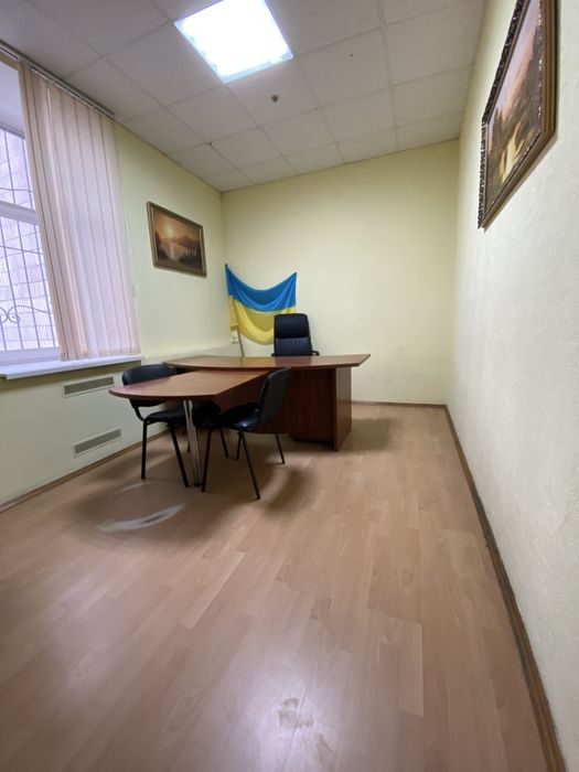 Офісне приміщення тихому у центрі міста