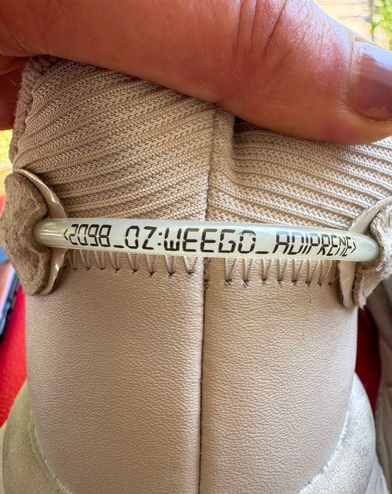 Sapatilhas Adidas Ozweego tamanho 46 2.5