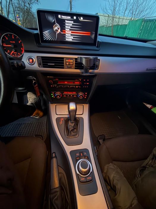 Продам BMW E91  2.0d