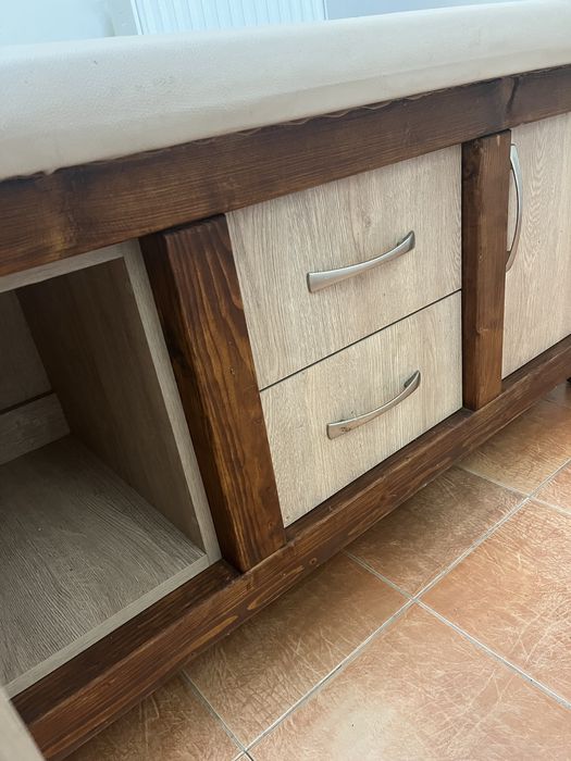 Кушетка, масажний стіл