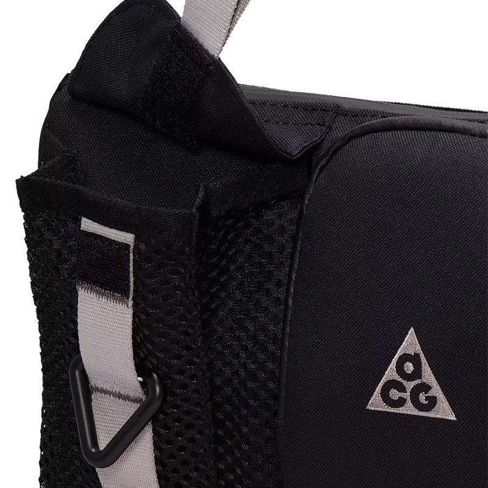 Сумка Nike ACG DAYMAX месенджер бананка gorpcore gore tex