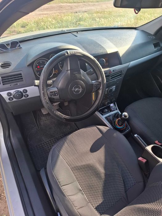 Opel Astra H універсал