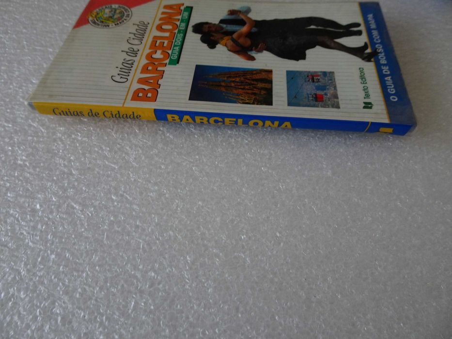 Livro Guia Turístico - Guias da cidade Barcelona (com mapa)