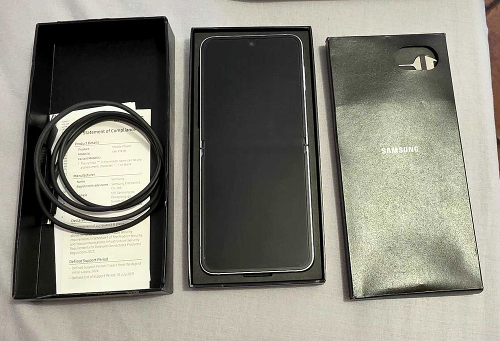 Telemóvel SAMSUNG FLIP6