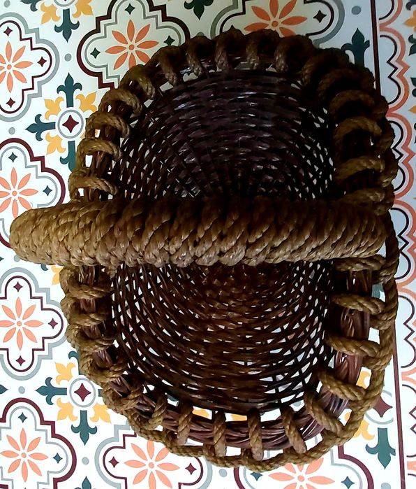 Cesta verga com corda