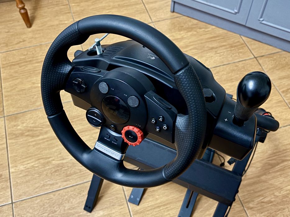 Продам ігровий руль кермо Logitech driving force gt 900!