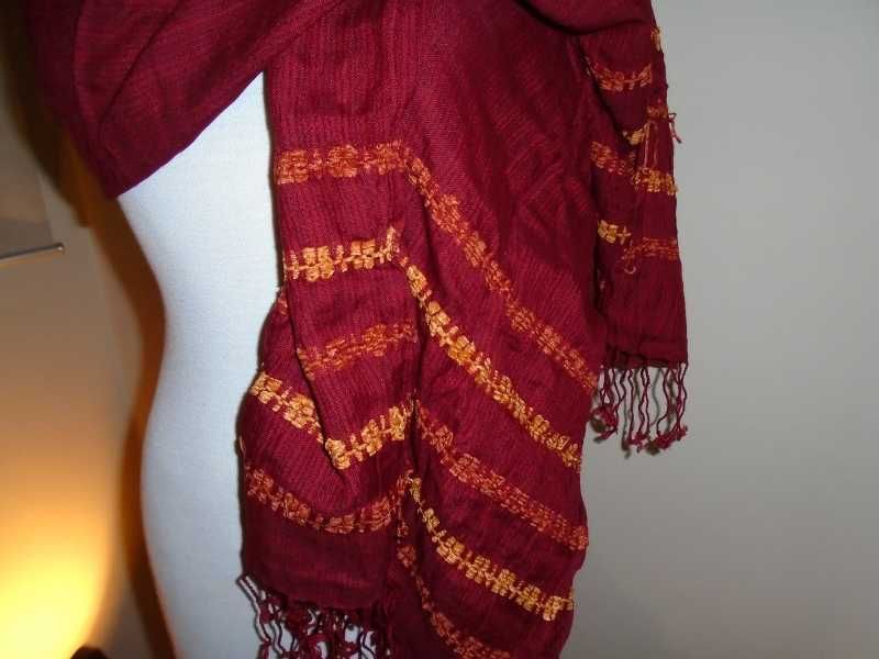 Lenço/écharpe bordeaux