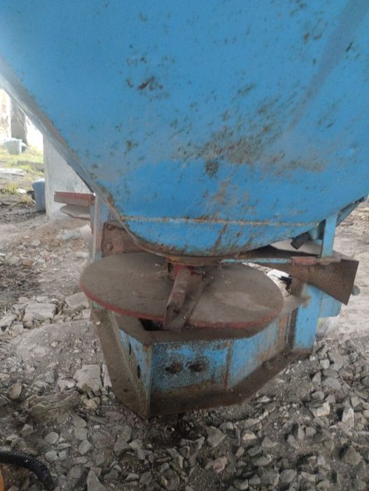 Продам розкидач добрив МВД 1000