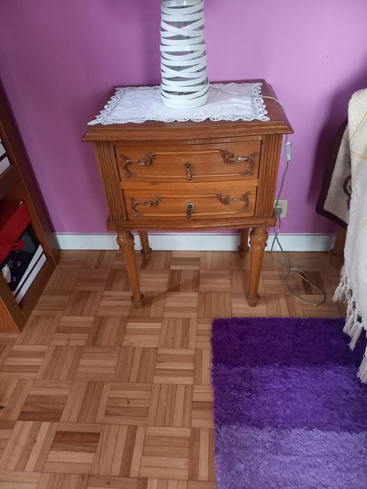 mobilia quarto, cama,comoda,2 mesas cabeceira,guarda fatos e espelho