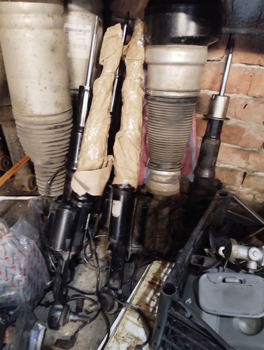 Передні амортизатори 4matic w221 пневмо розборка шрот запчасти S class