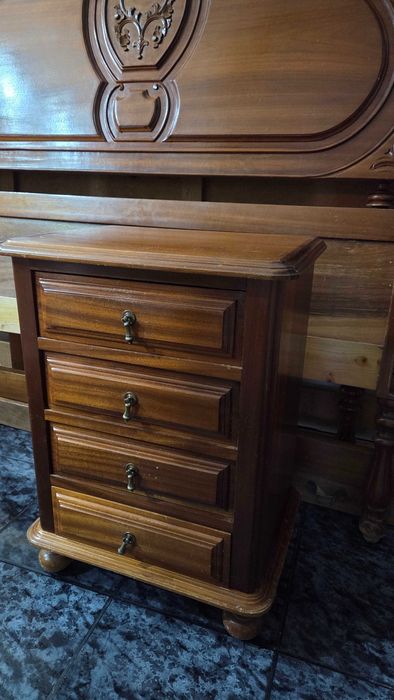 Mobilia de quarto completa antiga