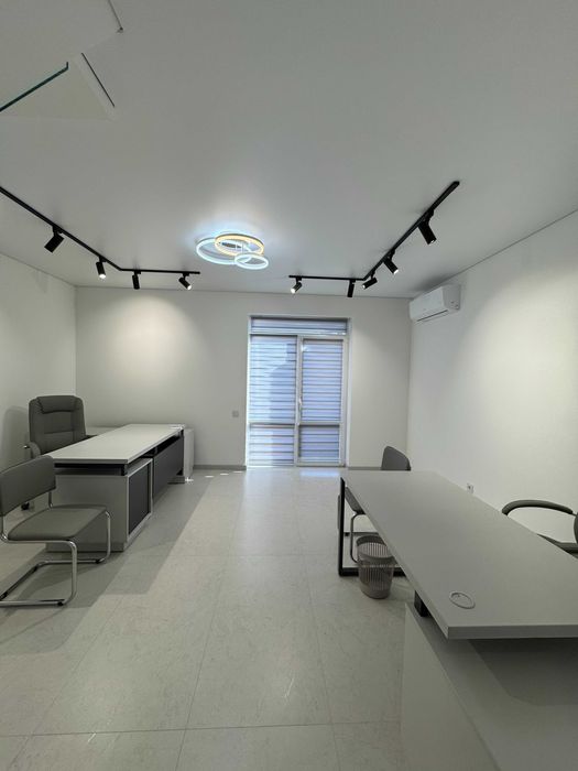 Шпаклівка стін та стель фарбування Ремонт будинку котеджа під ключ