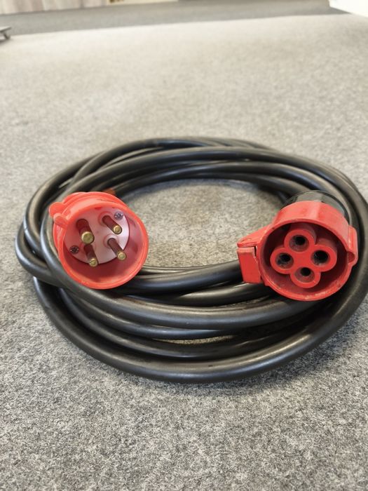 Kabel , przedłużacz, przewód  4- żyłowy, siła  dł. 9.2 mb