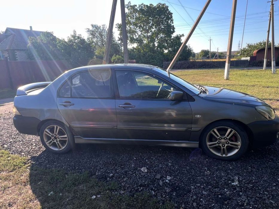срочно продам MITSUBISHI Lancer 9