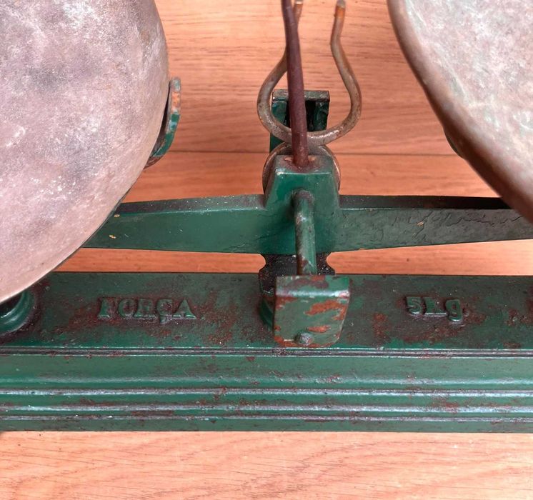 Balança de mesa antiga