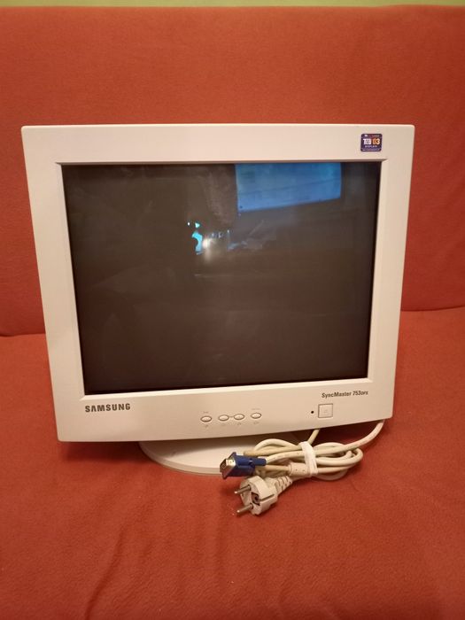 Monitor CRT Samsung SyncMaster 753DFX S warto